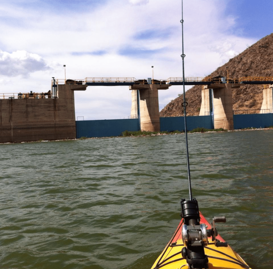 Pesca en Kayak en Presa La Rosetilla en Saucillo Chihuahua Mexico