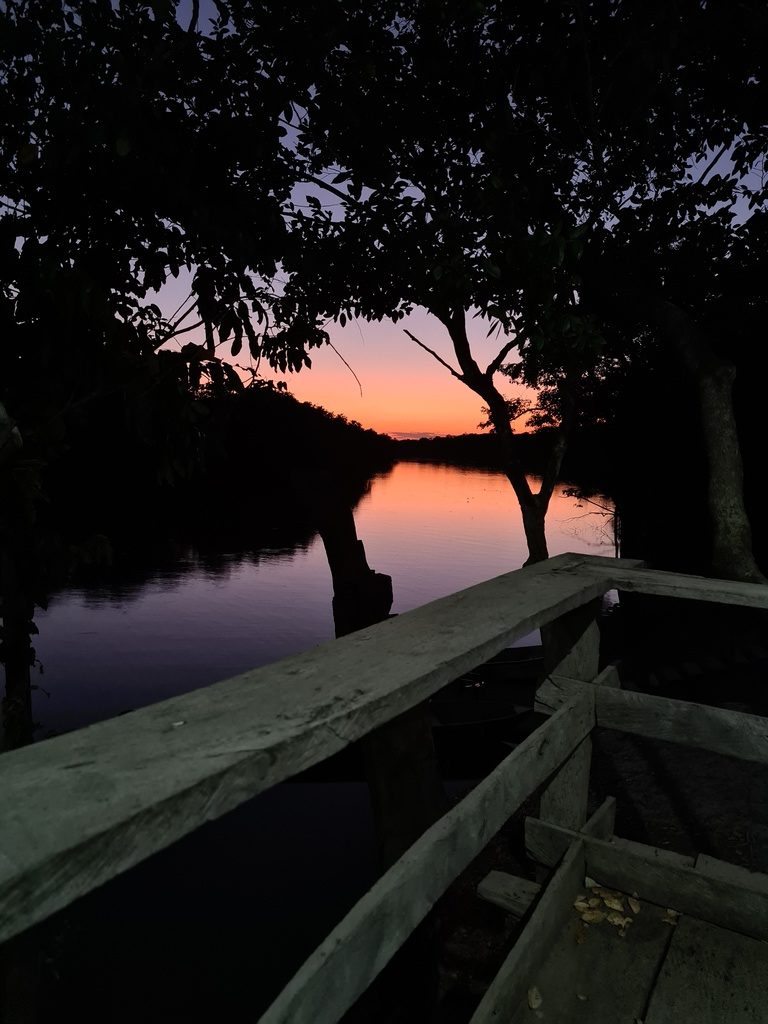 Sunset rio Tomo Colombia