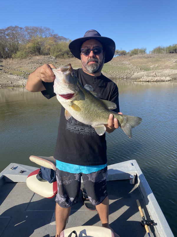 Amazing Bass catch 6.6 lbs El Salto 1
